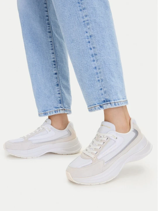 Zdjęcie produktu Sneakersy Tommy Hilfiger Th Sporty Chic Runner FW0FW09187 Biały