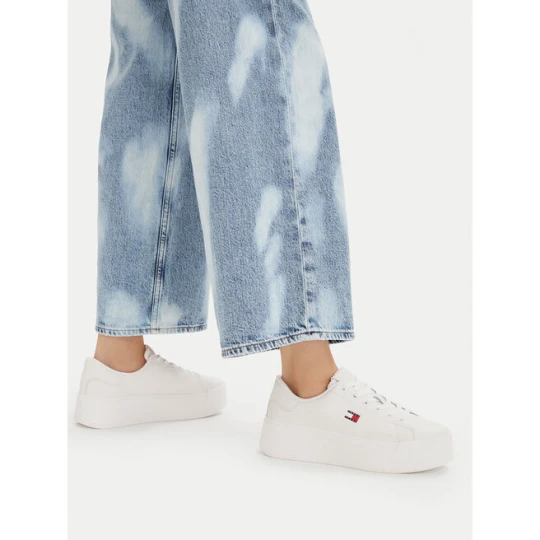 Zdjęcie produktu Sneakersy Tommy Jeans Tjw Script Cupsole Flatform EN0EN02961 Biały