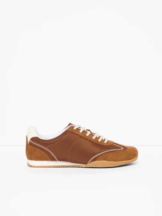 Zdjęcie produktu Sneakersy w stylu retro BonPrix brązowy