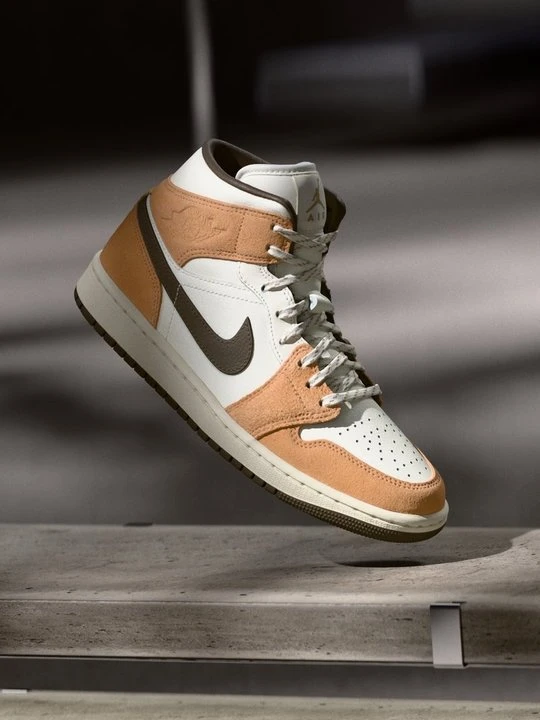 Zdjęcie produktu Sneakersy wysokie Jordan mleczny
