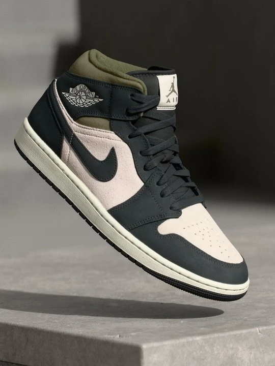 Zdjęcie produktu Sneakersy wysokie Jordan brązowy