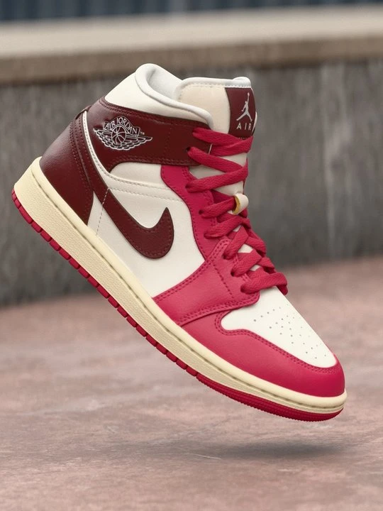 Zdjęcie produktu Sneakersy wysokie Jordan mleczny