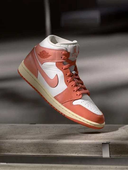 Zdjęcie produktu Sneakersy wysokie Jordan mleczny