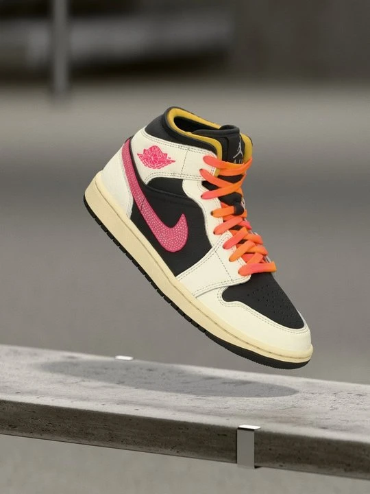 Zdjęcie produktu Sneakersy wysokie Jordan mleczny