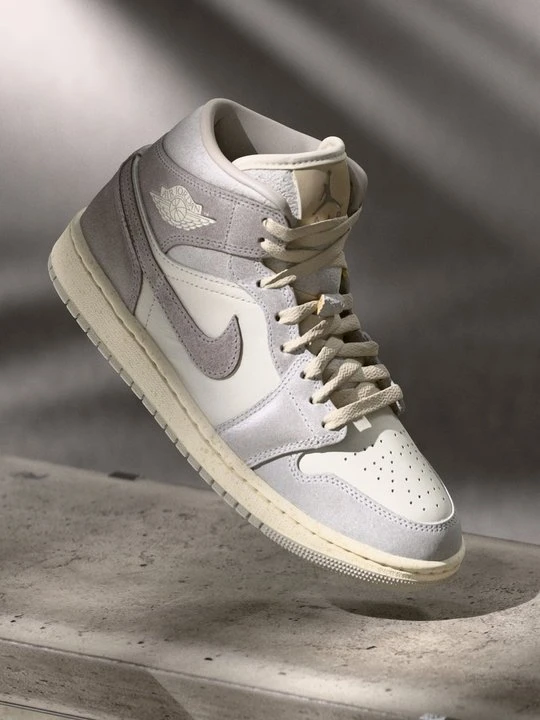 Zdjęcie produktu Sneakersy wysokie Jordan szary