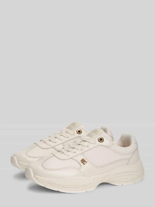 Zdjęcie produktu Sneakersy z naturalnej skóry z detalami z logo Tommy Hilfiger Złamany biały