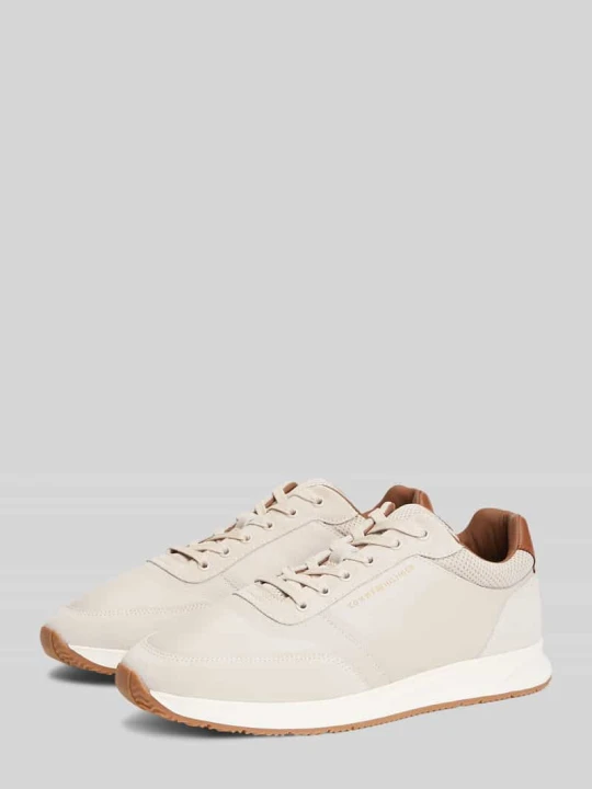 Zdjęcie produktu Sneakersy z naturalnej skóry z napisem z logo Tommy Hilfiger Beżowy