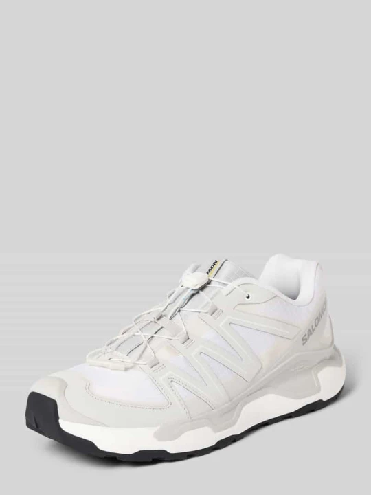 Zdjęcie produktu Sneakersy z profilowaną podeszwą Model 'XC ROAM' Salomon Biały