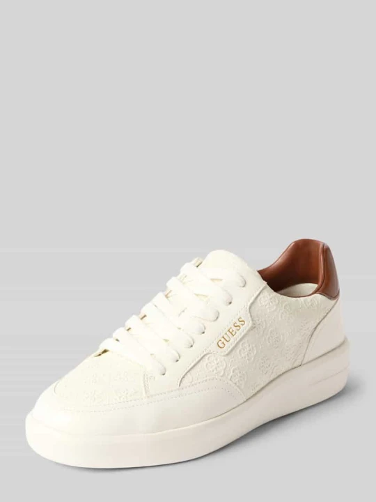 Zdjęcie produktu Sneakersy ze strukturalnym wzorem model 'YUJEN2' Guess Biały