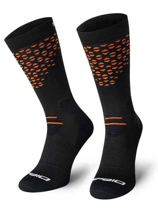 Zdjęcie produktu Spaio Skarpety trekkingowe "Fierce" w kolorze czarno-pomarańczowym rozmiar: 41-43