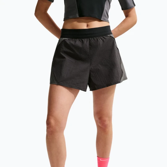 Zdjęcie produktu Spodenki damskie Nike Swift UV Repel High-Waisted black/iron grey