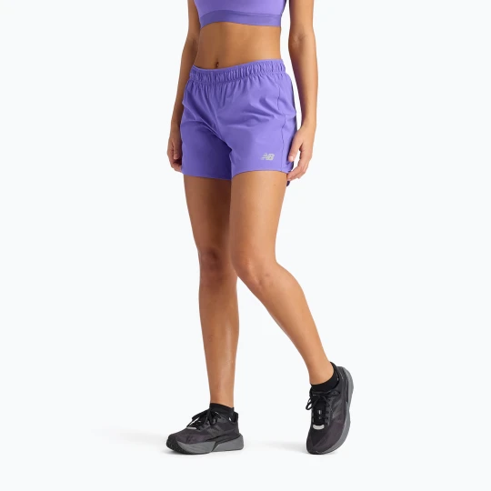 Zdjęcie produktu Spodenki do biegania damskie New Balance RC 5" electric purple Fioletowy