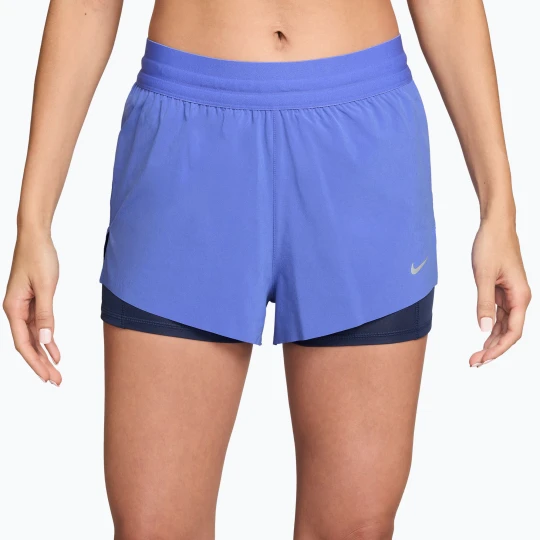 Zdjęcie produktu Spodenki do biegania damskie Nike Swift Mid-Rise 2in1 sapphire / midnight navy Niebieski
