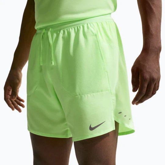 Zdjęcie produktu Spodenki do biegania męskie Nike Stride Dri-Fit 2in1 7" lime blast Zielony