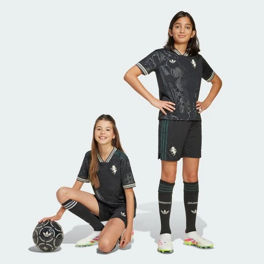 Zdjęcie produktu Spodenki Juventus 25/26 Third Adidas czarny