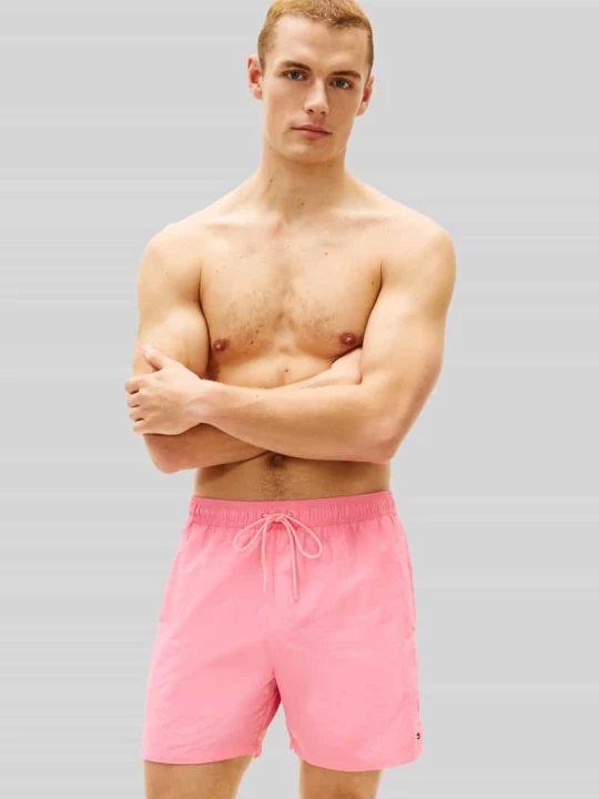 Zdjęcie produktu Spodenki kąpielowe o kroju regular fit z wyhaftowanym logo Tommy Hilfiger Różowy