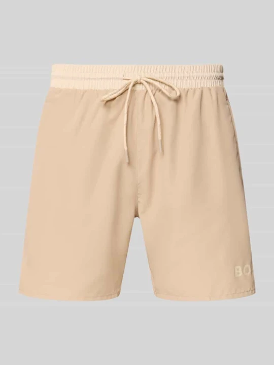 Zdjęcie produktu Spodenki kąpielowe z paskiem z logo w kontrastowym kolorze model „STARFISH” Boss