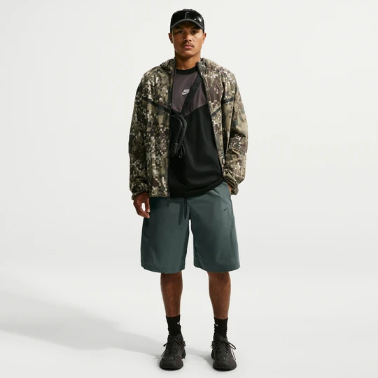Zdjęcie produktu Spodenki męskie Dri-FIT Nike Tech Helios - Zieleń