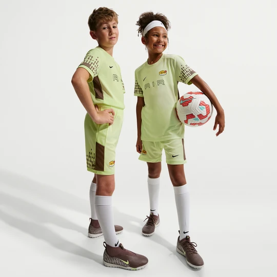 Zdjęcie produktu Spodenki piłkarskie dla dużych dzieci Dri-FIT Kylian Mbappé Academy - Zieleń Nike