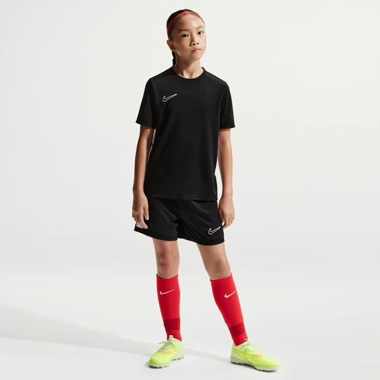 Zdjęcie produktu Spodenki piłkarskie dla dużych dzieci (dziewcząt) Nike Academy Dri-FIT 10 cm - Czerń