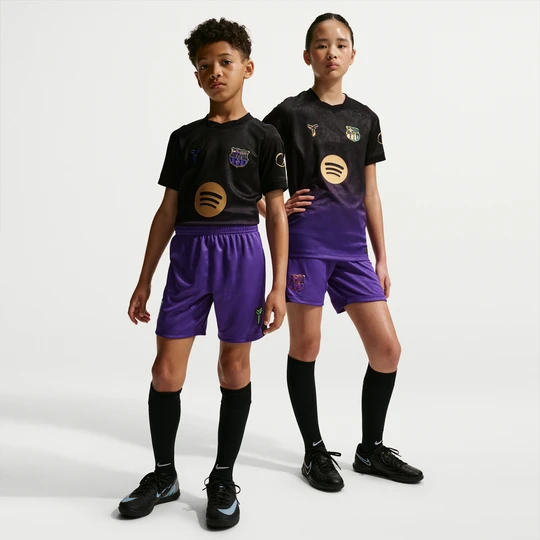Zdjęcie produktu Spodenki piłkarskie dla dużych dzieci Kobe Dri-FIT FC Barcelona Stadium 2026 / 27 (wersja wyjazdowa) – replika - Fiolet Nike