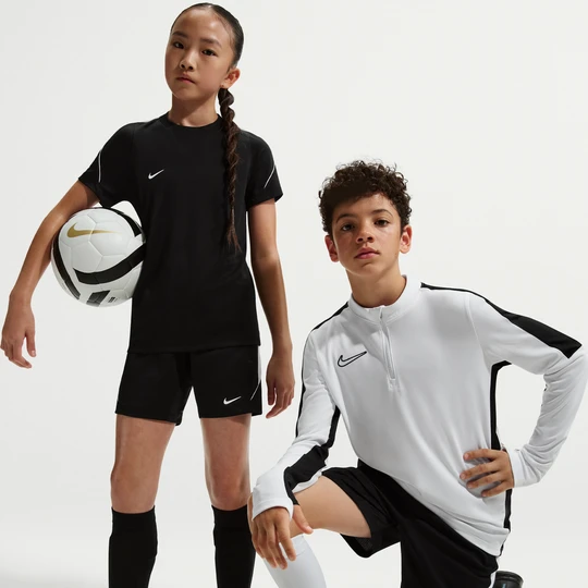 Zdjęcie produktu Spodenki piłkarskie dla dużych dzieci Nike Dri-FIT Strike - Czerń