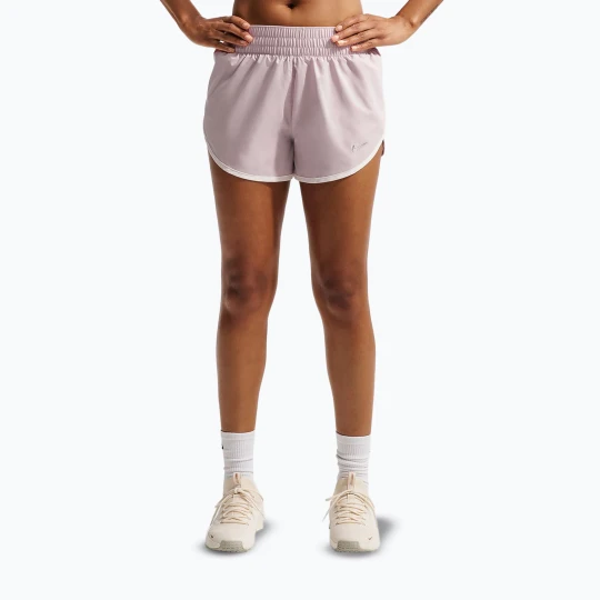 Zdjęcie produktu Spodenki treningowe damskie Nike One Woven Brief-Lined platinum violet/sail Różowy