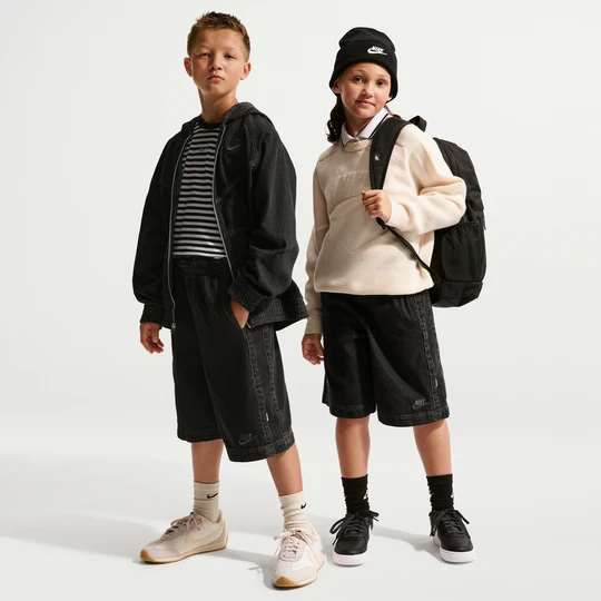 Zdjęcie produktu Spodenki z denimu dla dużych dzieci Nike Collection - Czerń