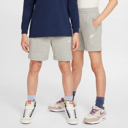 Zdjęcie produktu Spodenki z dzianiny dla dużych dzieci Nike Club 6'' - Szary