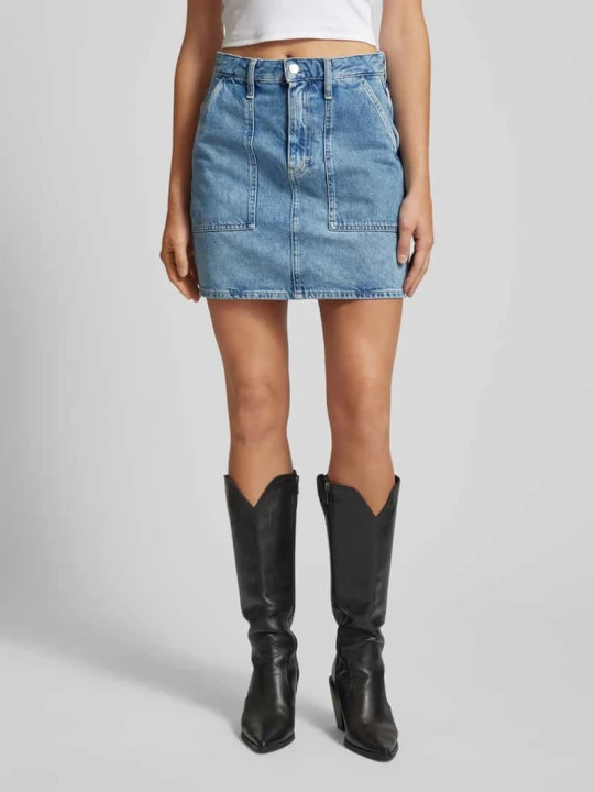 Zdjęcie produktu Spódnica jeansowa z bocznymi, wpuszczanymi kieszeniami model ‘LINE’ Calvin Klein Jeans Jeansowy niebieski