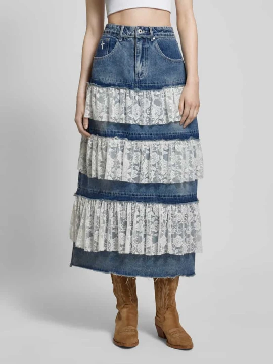 Zdjęcie produktu Spódnica jeansowa z obszyciem z koronki model ‘BABYDOLL’ The Ragged Priest Jeansowy niebieski
