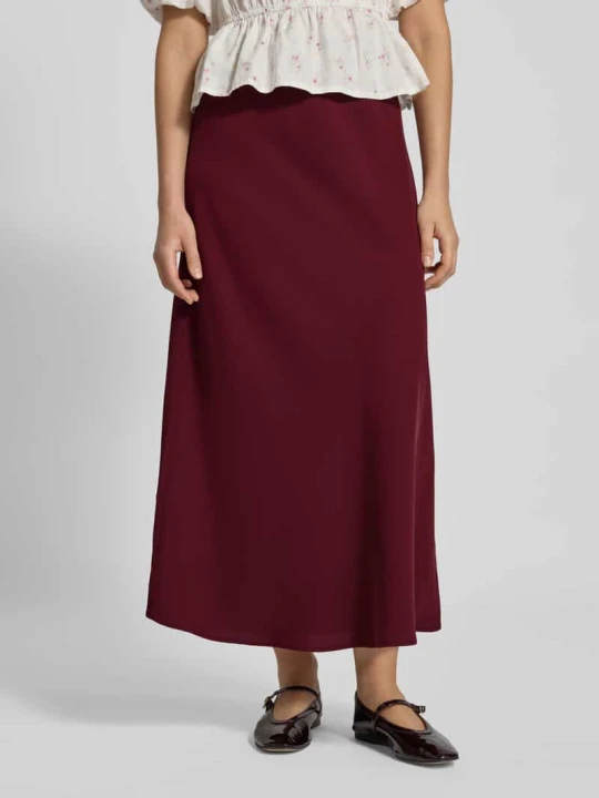 Zdjęcie produktu Spódnica midi rozkloszowana z elastycznym pasem model ‘FRANAN’ Pieces Ciemnoczerwony