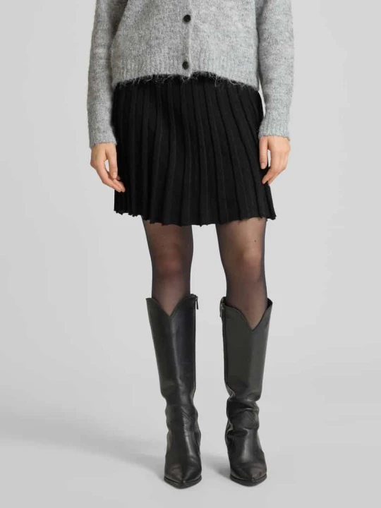 Zdjęcie produktu Spódnica mini o rozkloszowanym kroju z efektem prążkowania model ‘MARINA’ Vero Moda Czarny