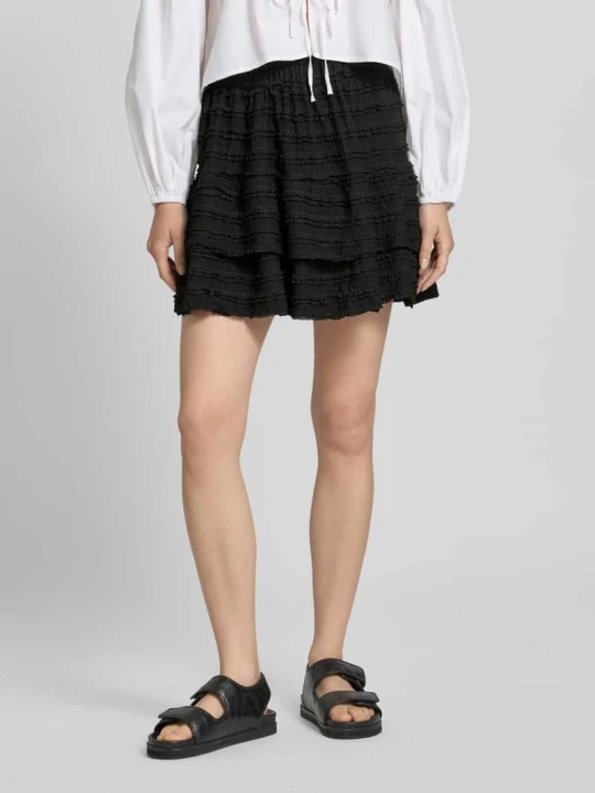 Zdjęcie produktu Spódnica mini rozkloszowana z falbanami model ‘GAYLE’ Only Czarny
