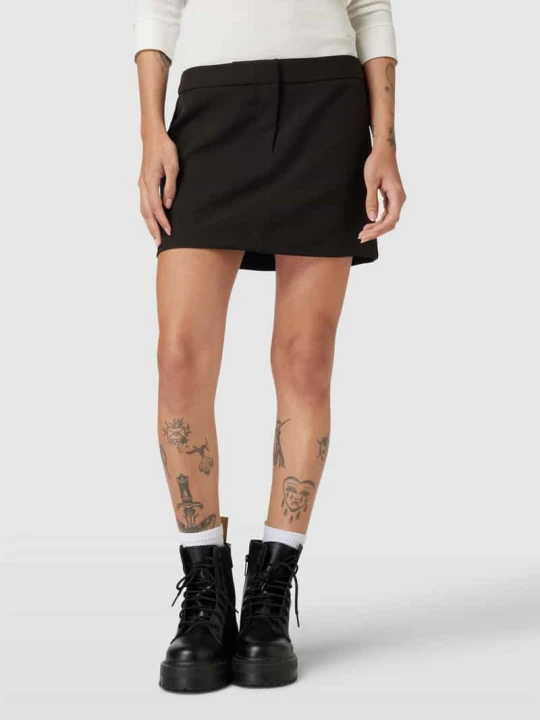 Zdjęcie produktu Spódnica mini w jednolitym kolorze model ‘Freya’ EDITED