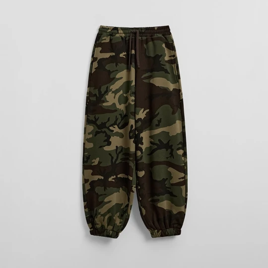 Zdjęcie produktu Spodnie baggy we wzór camo House