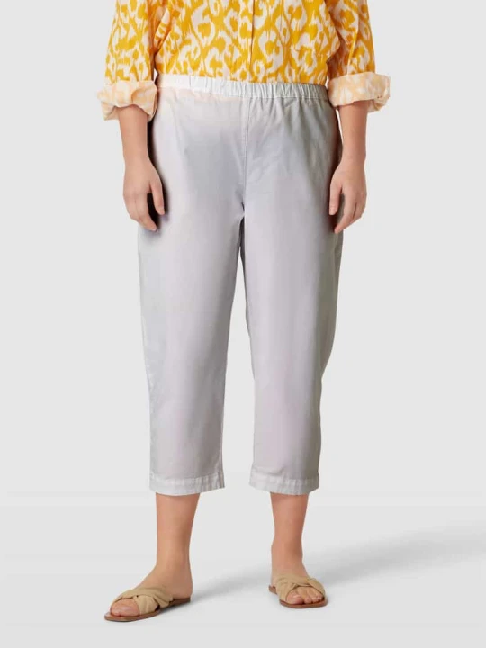 Zdjęcie produktu Spodnie capri PLUS SIZE z elastycznym pasem model ‘RECOARO’ Marina Rinaldi Biały
