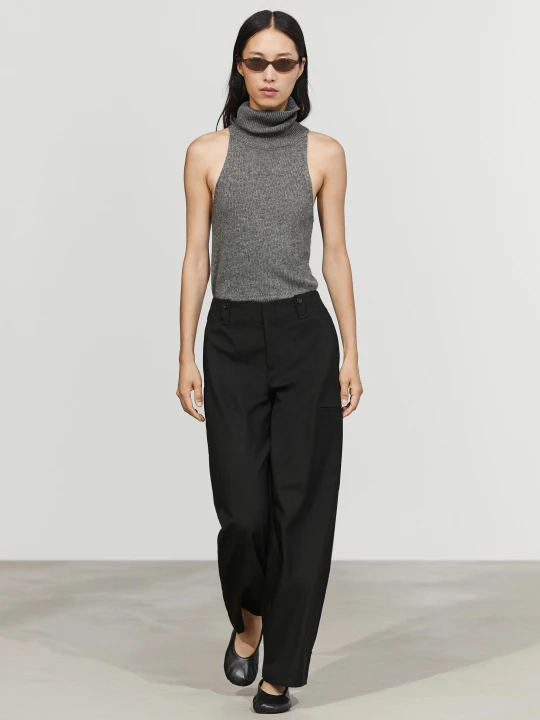 Zdjęcie produktu Spodnie Cargo Z Ozdobnym Guzikiem U Dołu - Czarny - Massimo Dutti - Female