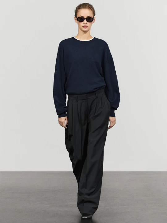 Zdjęcie produktu Spodnie Carrot Fit Zamsz Z Detalem Zakładek - Czarny - Massimo Dutti - Female
