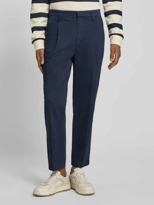 Zdjęcie produktu Spodnie chino z mieszanki bawełny, krój regular fit, model 'TAAMIR PLEATED' ARMEDANGELS Granatowy