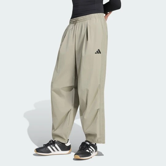 Zdjęcie produktu Spodnie City Tech z 3 paskami Adidas Silver Pebble
