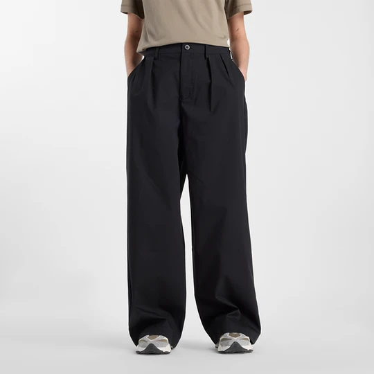 Zdjęcie produktu Spodnie damskie New Balance WP51538BK – czarne