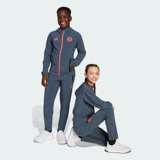 Zdjęcie produktu Spodnie dla dzieci FC Bayern Tiro 25 Competition Vis Tech Travel Adidas