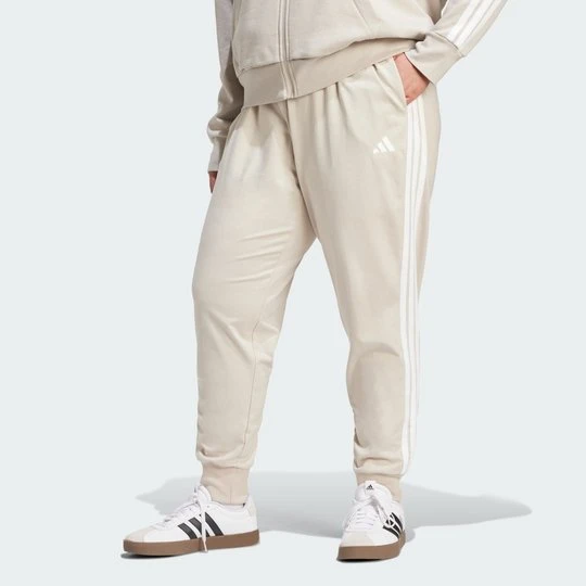 Zdjęcie produktu SPODNIE DRESOWE ESSENTIALS 3-STRIPES (DLA SYLWETEK PLUS SIZE) Adidas