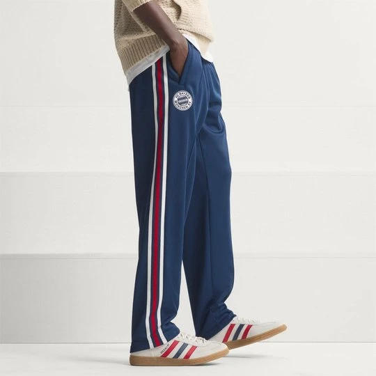 Zdjęcie produktu Spodnie dresowe FC Bayern Monachium OG Adidas Night Indigo