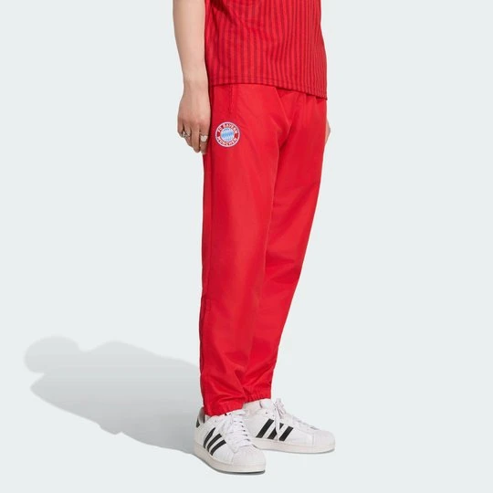 Zdjęcie produktu Spodnie dresowe FC Bayern Muenchen Stadium Adidas