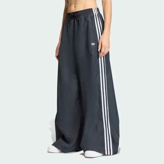 Zdjęcie produktu SPODNIE DRESOWE FIREBIRD ADILENIUM Adidas