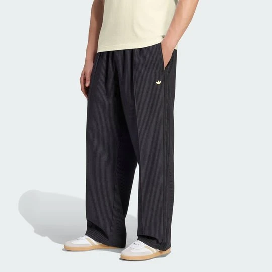 Zdjęcie produktu SPODNIE DRESOWE FIREBIRD LOOSE PINSTRIPES Adidas czarny
