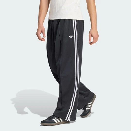 Zdjęcie produktu SPODNIE DRESOWE O OBSZERNYM KROJU Adidas czarny