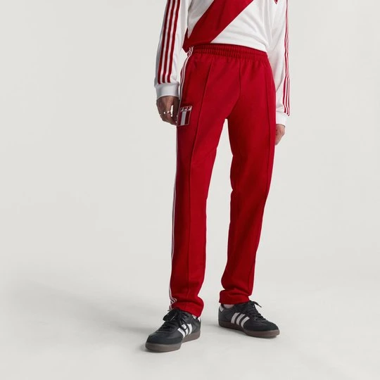 Zdjęcie produktu Spodnie dresowe Peru Adidas Better Scarlet